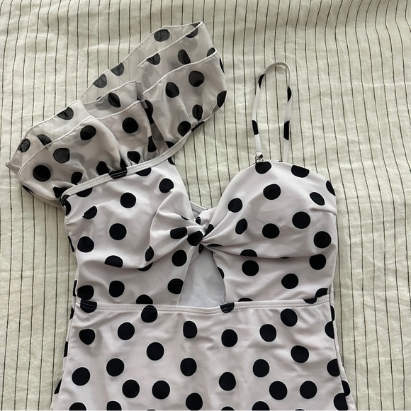 NWT One Shoulder Ruffle Polka Dot One Piece Swimsuit - Picture 2 of 10